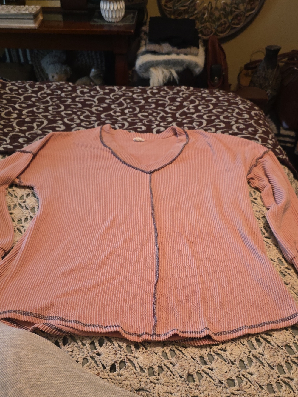 Lovely Melody Ribbed V-Neck Top in Dusty Rose
